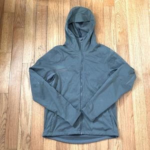 EUC lululemon Cross Chill RepelShell Jacket in Olive Green sz M